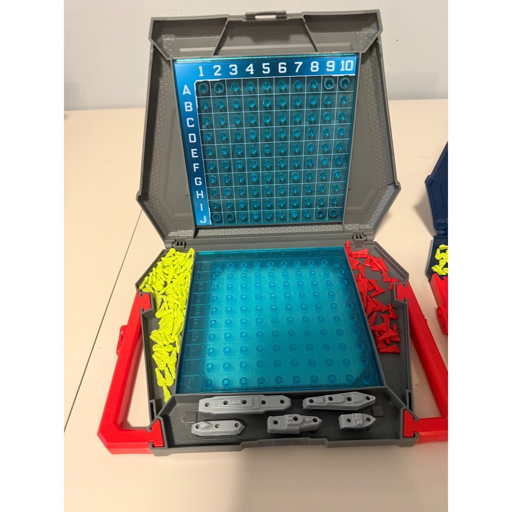 Hasbro Battleship Board Game Classic Naval Combat Portable Folding Cases Kids - Picture 2 of 6